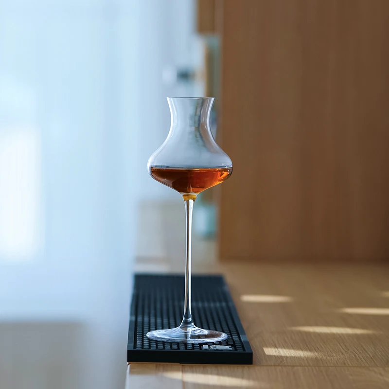 CRISON TT6203 Crystal Tulip Shape Tasting Glass Creative Goblet Whiskey Cocktail Cup with Lid Fragrant Glassware for Beverages