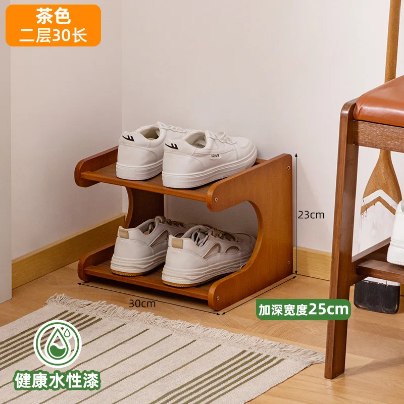 Dormitório de madeira com sapateira simples ocupa uma pequena área e coloque uma entrada multicamadas à prova de poeira na porta da casa