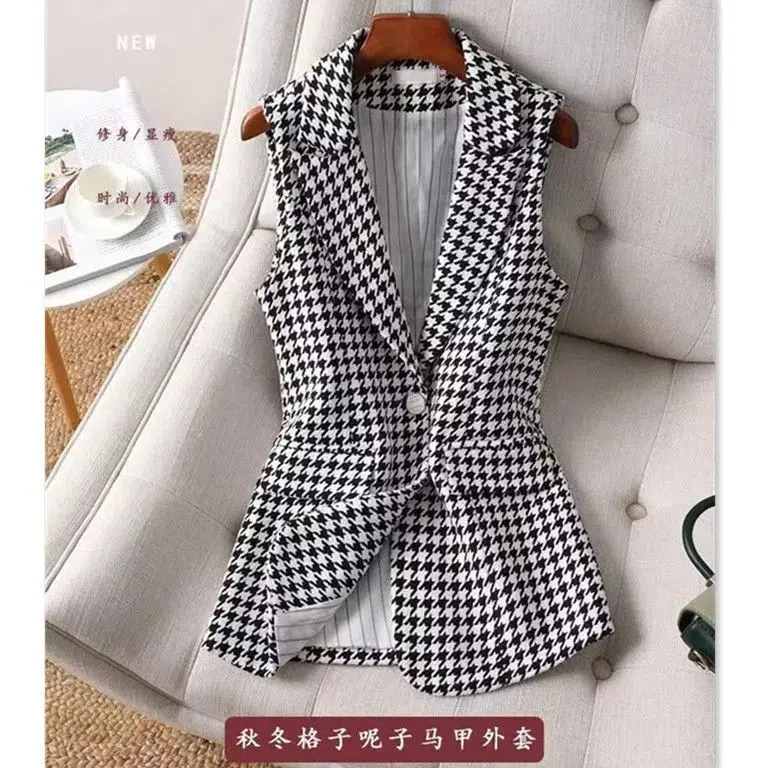 

Houndstooth Plaid Wool Vest 2024 Autumn Winter Coat New Black And White Plaid Slim Sleeveless Woolen Jacket Women Waistcoat G42