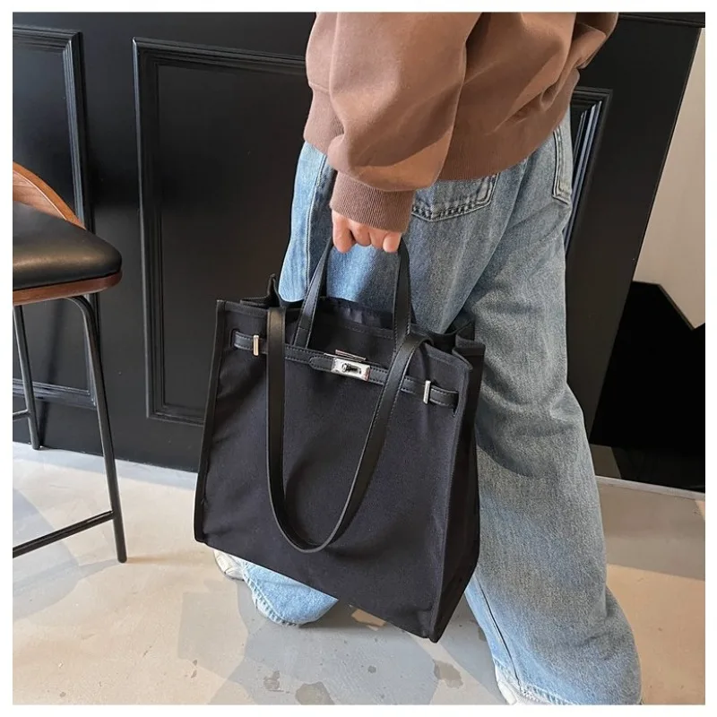 2025 Niche High-quality Large-capacity Handbag, A New Personalized Commuter Underarm and Shoulder Bag for Women