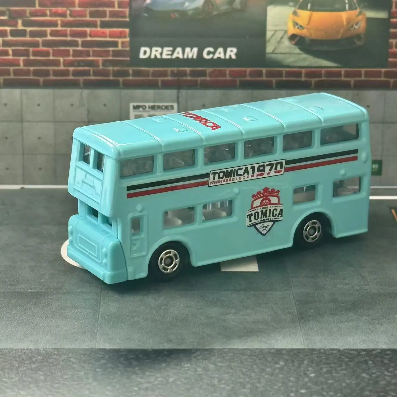 Takara Tomy TOMICA Asia Edition No. 90 London Bus Casting Static Car Alloy Toys Vehicle Diecast Metal Model for Children