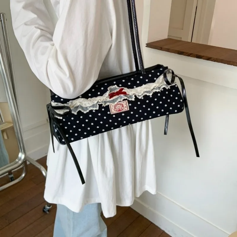 

Practical Maillard Shoulder Bag Woven Mesh Metallic Detail 2025 New Model Quilted Clutch Bag Design