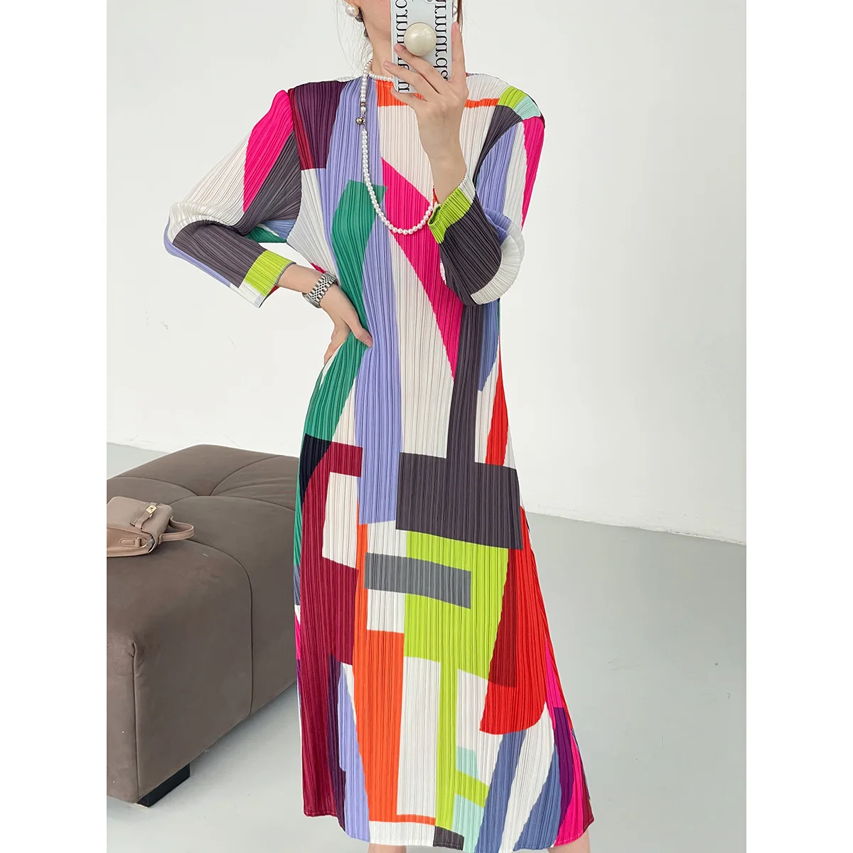 Miyake Pleated 2024 Autumn French Minimalist Geometric Printed Dress with Feminine Elegance and Slim Fitting Long Skirt