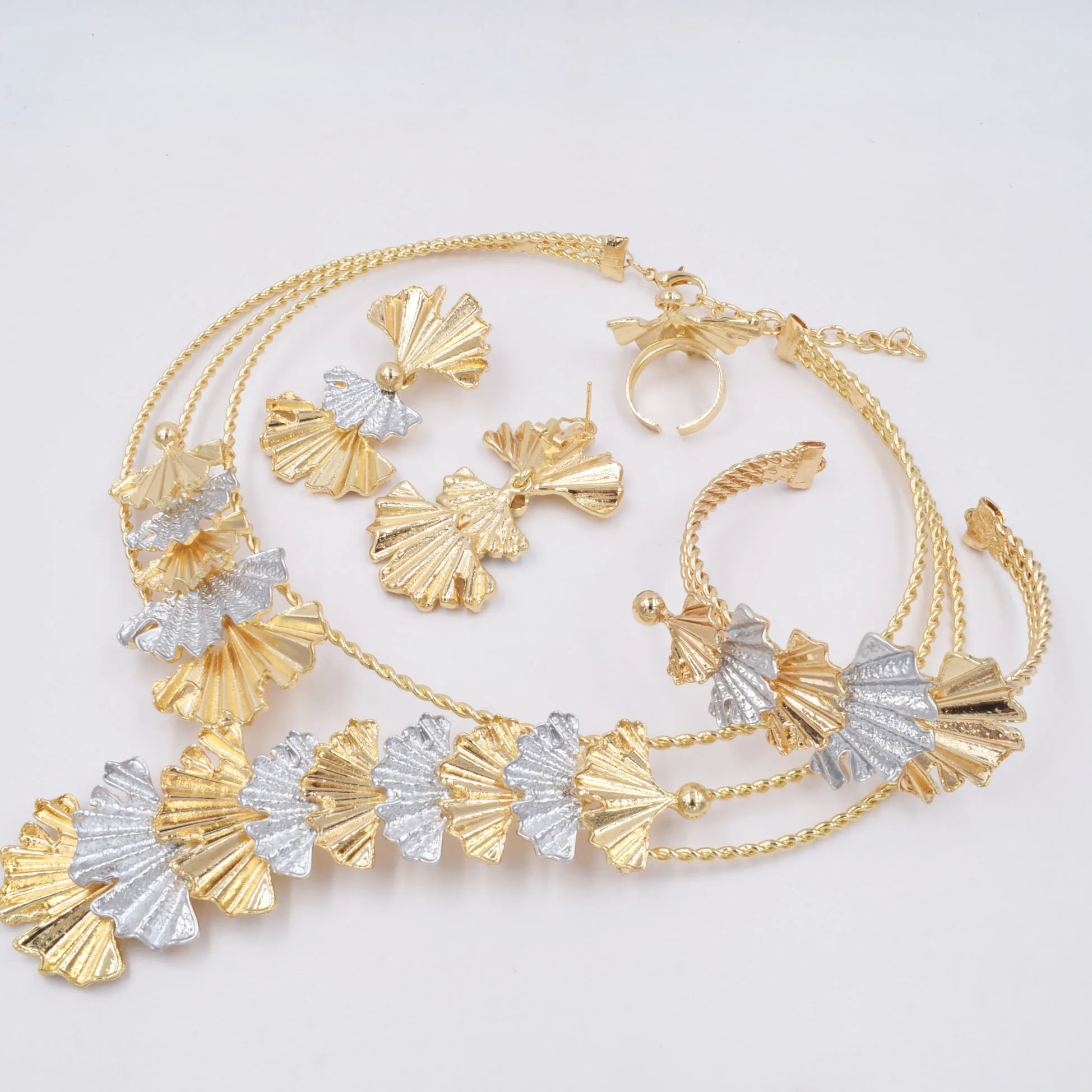 NEW Italian Gold Plated Jewelry Set Dubai Gold Color High Quality Ladies Necklace Earring Bracelet Rings Banquet Wedding Jewelry