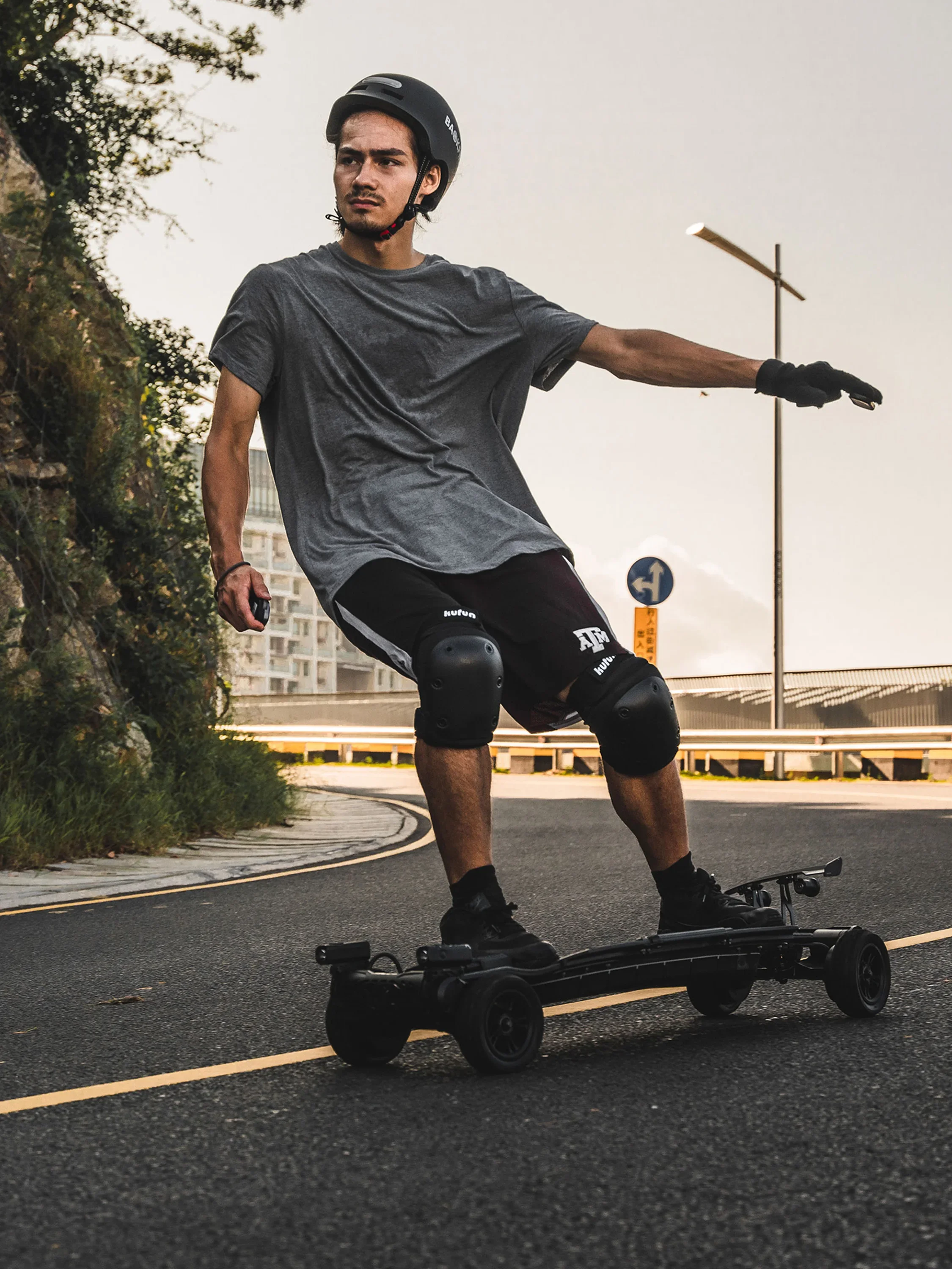 Electric Skateboard Hammer S All-terrain Off-road Four-wheel Drive Street Two-in-one Remote Control Electric Skateboard