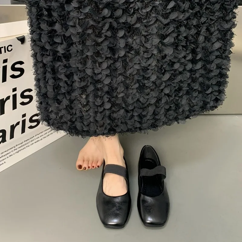 

Лидер продаж, элегантные осенние женские туфли на плоской подошве, винно-красные универсальные женские туфли, модные простые женские кожаные туфли с квадратным носком