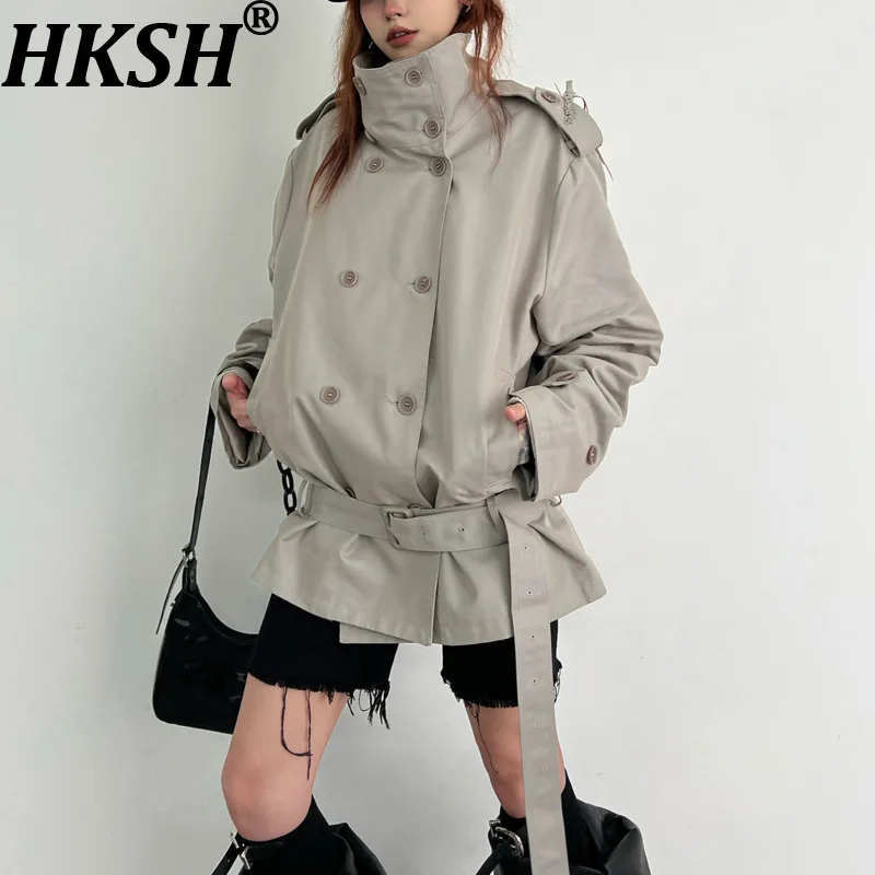 HKSH ربيع الخريف جديد المرأة خندق معطف مزدوجة الصدر الوقوف طوق حزام الخصر Cinching خمر سترة قصيرة أنيقة HK14436