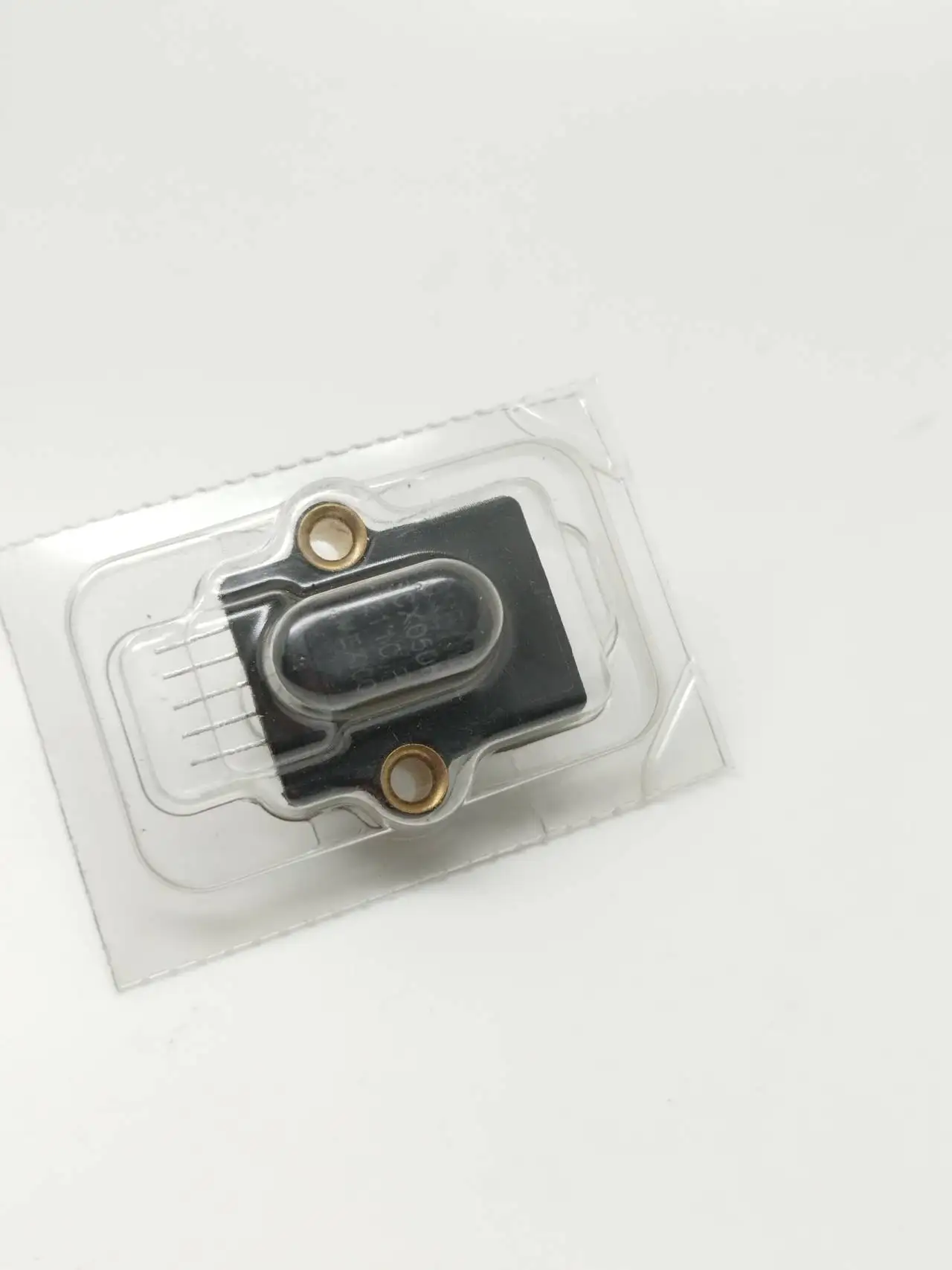 SCX05DN Honeywell Sensor is used in medical equipment, barometry and computer peripherals. This Precision Temperature Sensor is