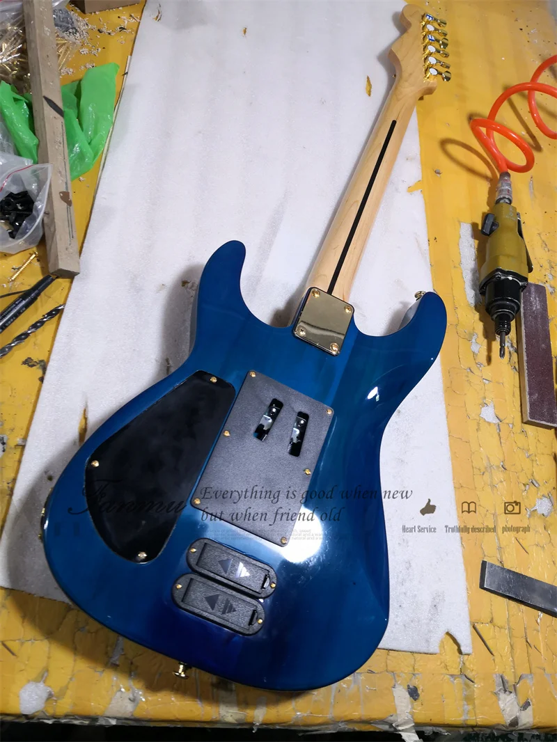 Tran Blue Electric Guitar PC-1 Body Squilted Maple Veneer Maple Fingerboard Tremolo Bridge SSH Pickups Active Battery Gold Tuner