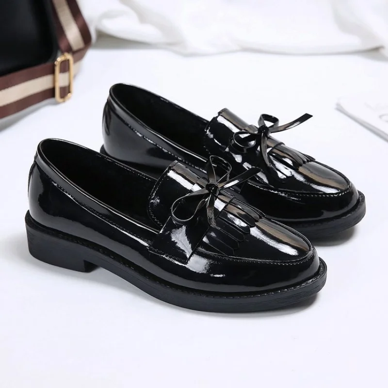 

Womens Shoes Patent Leather Women Loafers British Tassel Casual Female Flat Shoes Bowknot Small Leather Shoe Comfortable Zapatos
