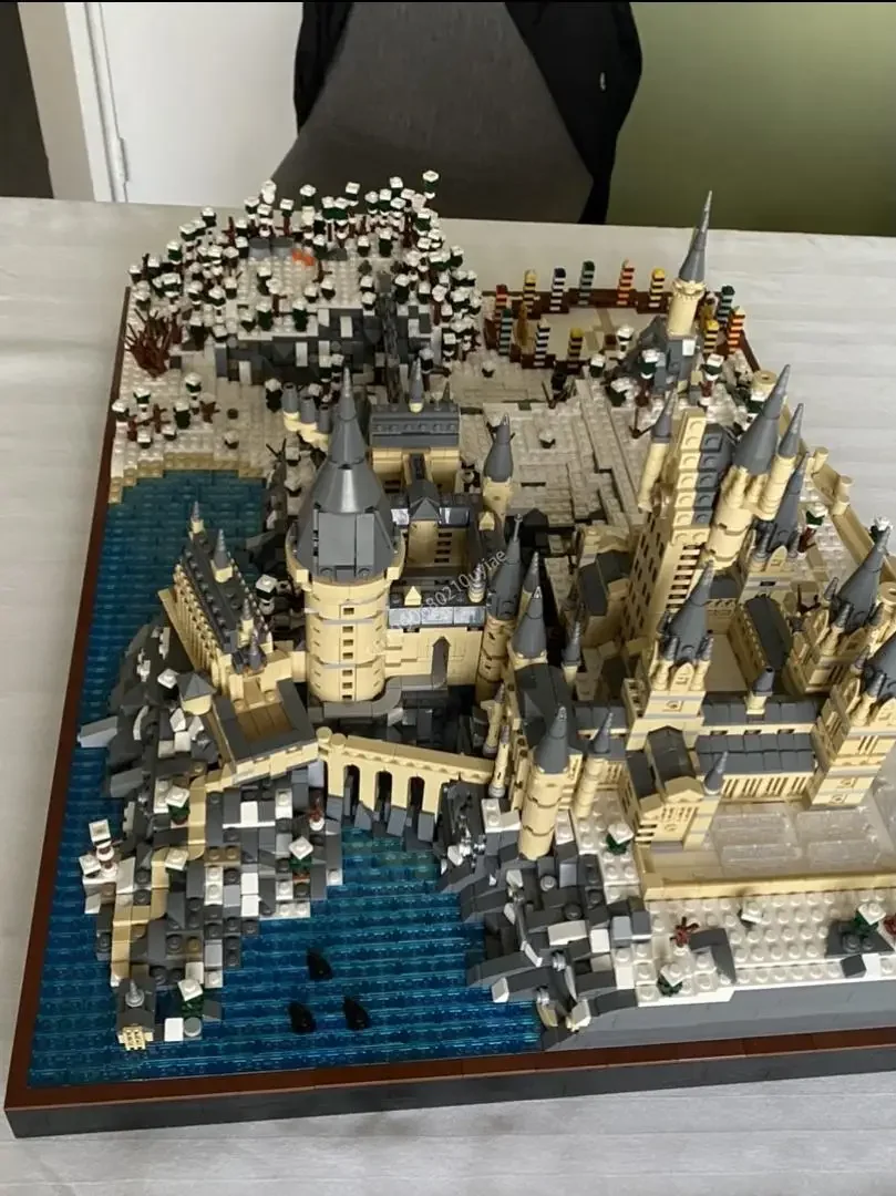 11726pcs Moc Hogwarts Castle Epic Build Modular Building Blocks Fai da te Creativo assemblaggio Mattoni educativi Giocattolo Presente