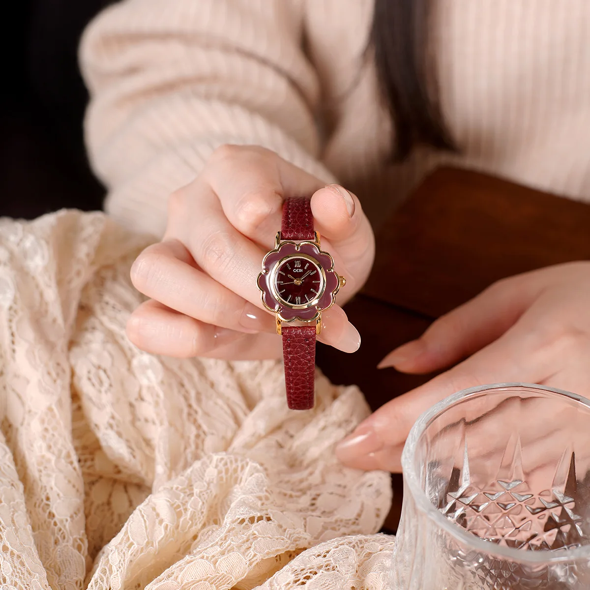 Luxury Creative Flower Dial Ladies Wristwatch Simple Leather Strap Female Clock Top Brand Quartz Watch for Women