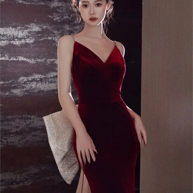 

New Toasting wine red velvet fishtail strap style banquet dress