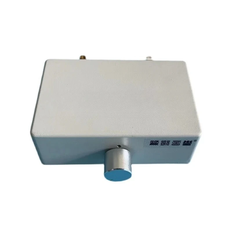 Continuously adjustable 12-level 400k step-by-step equal-loudness volume controller, accurate compensation and good effect