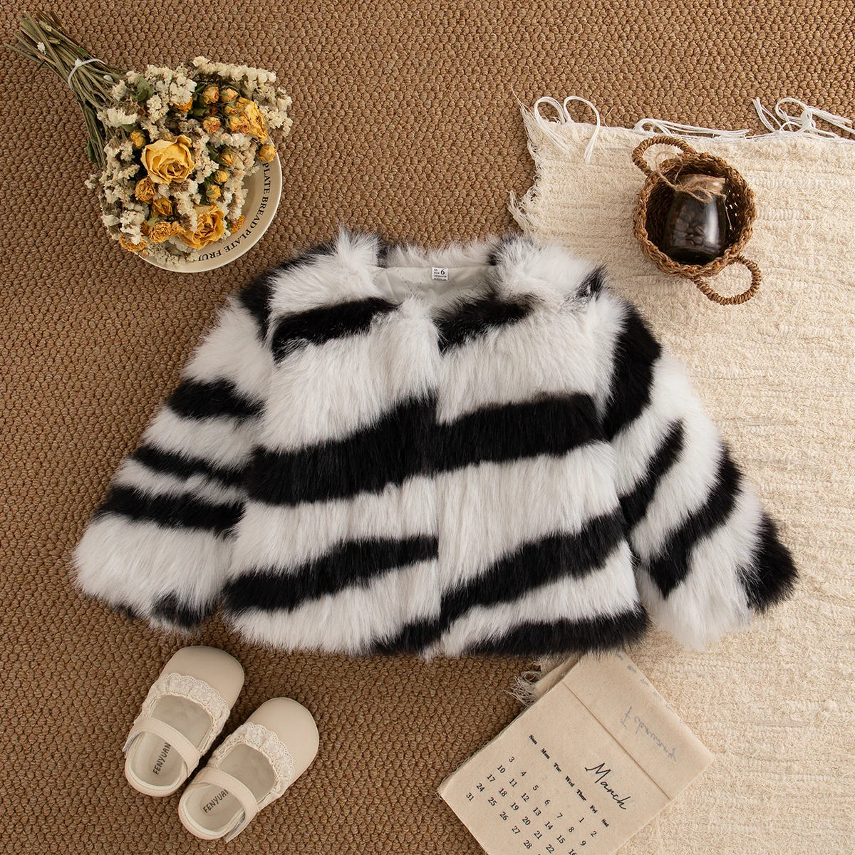 

New Fashionable And Warm Baby Girl Coat For Autumn And Winter, Korean Style Children'S Long Sleeved Clothes (9 Months -3 Years)