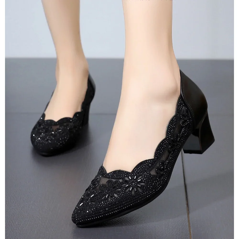 Summer Fashion Hollow Out Genuine Leather Pumps Women Shoes Med Heels Square Diamond Mesh Ladies Office Crystal Pointshoes