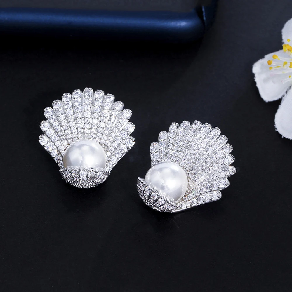 ThreeGraces Elegant Shiny Cubic Zirconia Shell Shape Big Simulated Pearl Stud Earrings for Women Summer Beach Party Jewelry E841