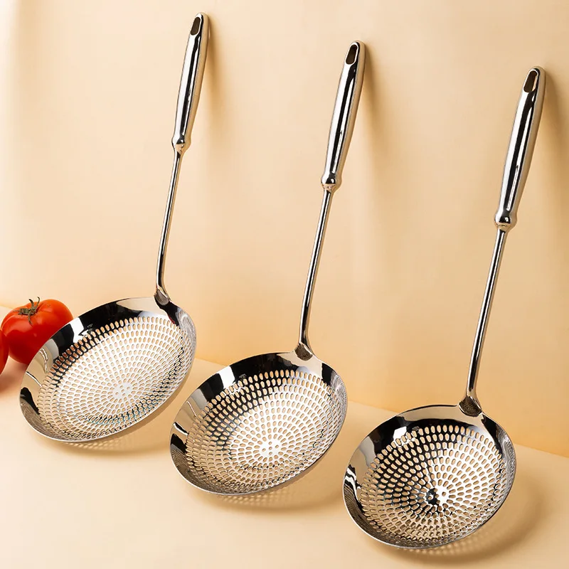 

1pc Stainless Steel Leaky Spoon Punching Chafing Dish Filter Spoon Household Frying Kitchenware Lo Mein Strainer