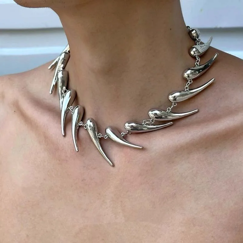 Punk Hip Hop Silver Color Rivet Chain Choker Necklace for Men Women Exaggerated Metal Water Drop Thorn Short Necklaces Jewelry