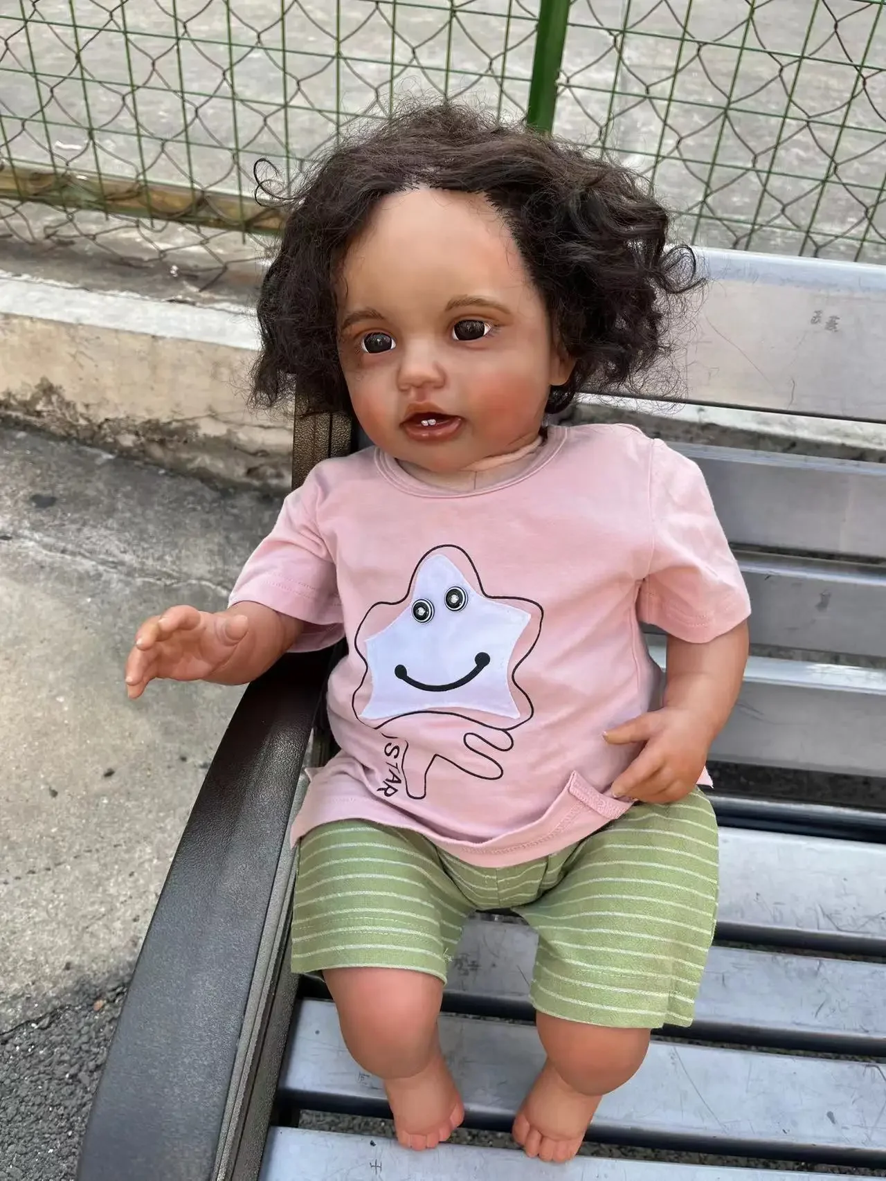 Oferta de muñeca bebé Reborn personalizada de 24 pulgadas Lottie, muñeca terminada con cutis oscuro afroamericano, foto Real, regalo de Navidad