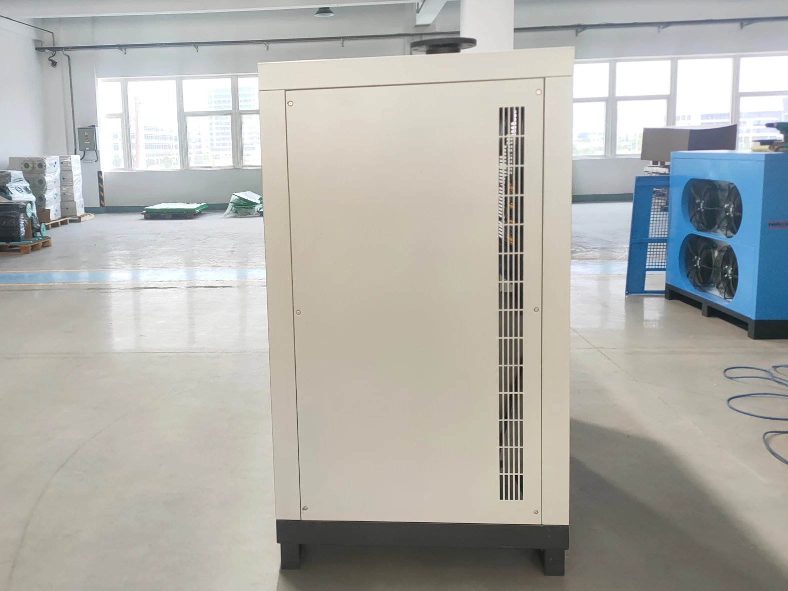 New Customizable Metal Refrigerated Air Dryer 5.5Nm3/min High Pressure for Compressor Freeze-drying Equipment