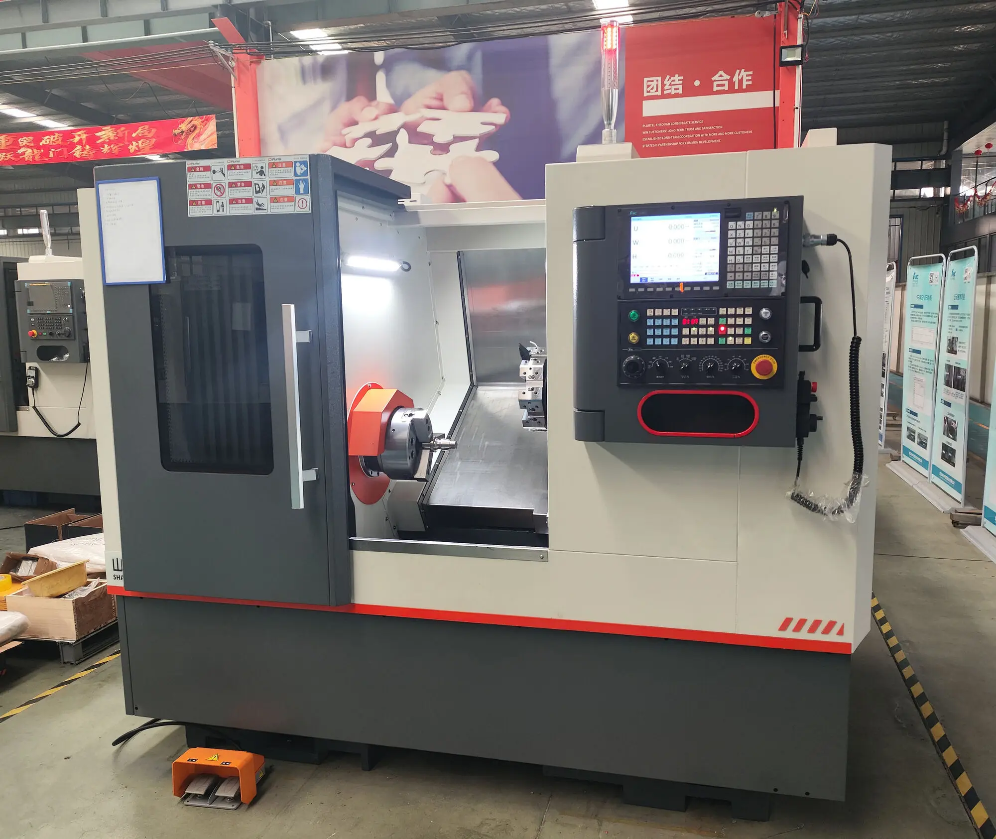 Best Selg 4 4Axis New Hining Lathes Horizontal Cnc Lathe Turning Hine