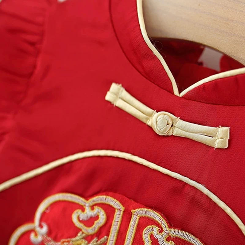 2025 verão criança menina vestidos estilo chinês bordado bonito sem mangas malha vermelho primeiro aniversário vestido do bebê recém-nascido itens bc419