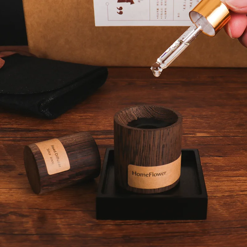Pure Solid Wood Aromatherapy Essential Oil Diffuser Ornament - Compact Desktop & Car Fragrance Diffuser