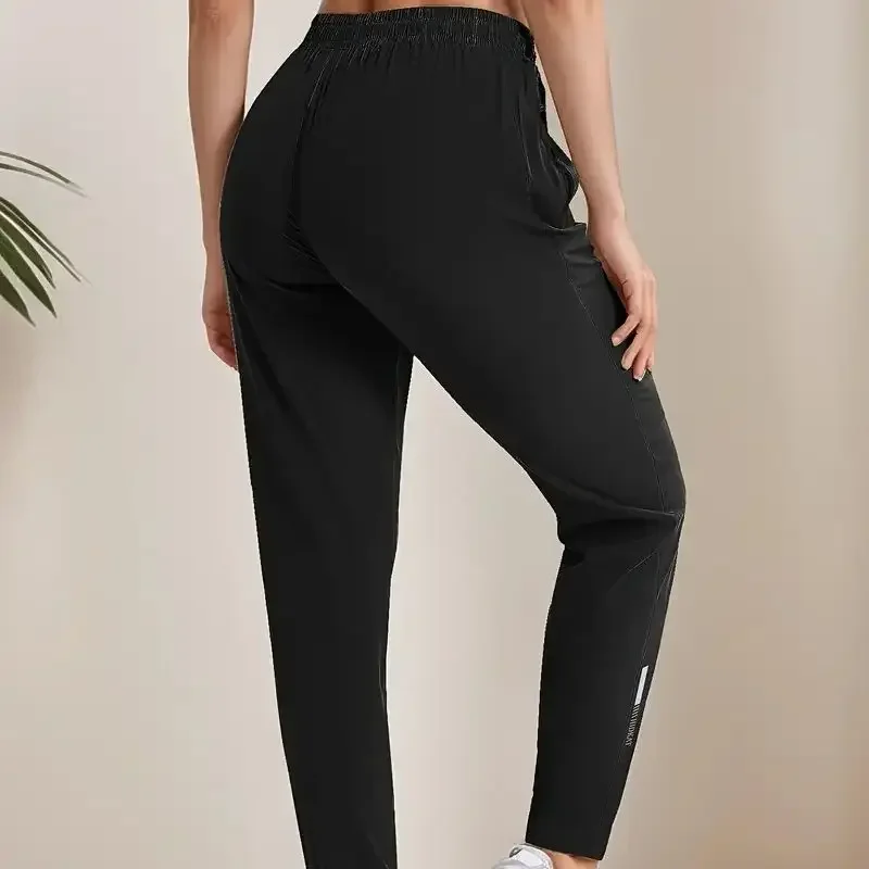 Damen-Freizeithose aus hochelastischer Eisseidefaser, schnell trocknend, mit Reißverschlusstaschen, verstellbarer Kordelzug in der Taille, leicht