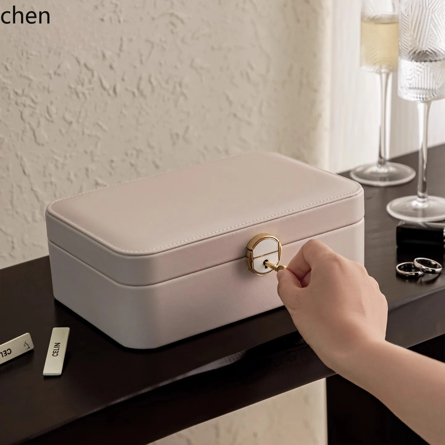 ZML jewelry box, high-end exquisite earrings, storage bag, necklace, bracelet, and lock storage box.