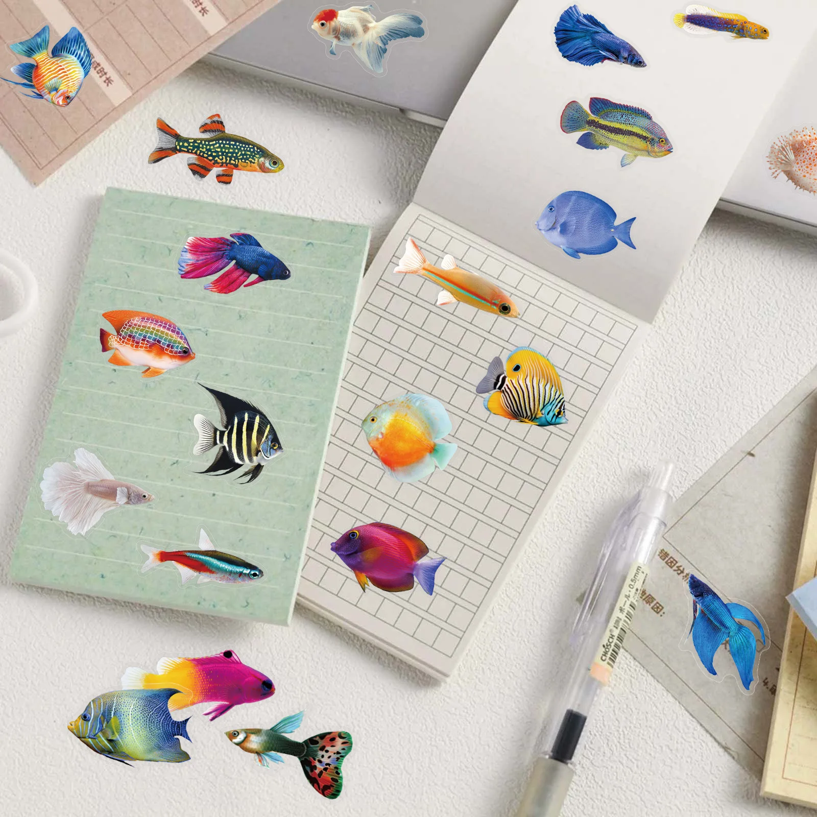 10/30/50PCS Trasparente Del Fumetto Adesivi Divertente Pesce Graffiti FAI DA TE Decorazione Animale Frigo Bagagli Laptop Chitarra Auto Bici giocattoli