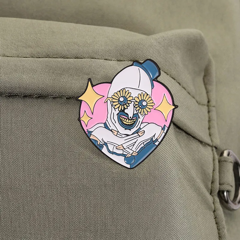 Halloween Cartoon Daisy Masked Clown Metal Brooch Badge Small Gift Lapel Pins for Caps Cap Pin Backpack Accessories Badges Bag