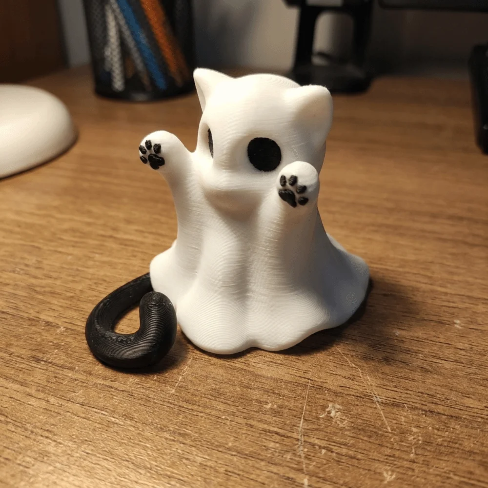 3D-printed Halloween Kitten Ghost Ornament Hand-Raising Posture Mini Ghost Cat Figurine Plastic Halloween Cat Desk Figurine