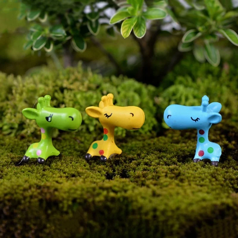 1/3Pcs Cartoon Cute Mini Resin Animal Giraffe Fairy Garden Ornament Miniature Bonsai Plants Pots Fairy DIY Doll(Color Random)