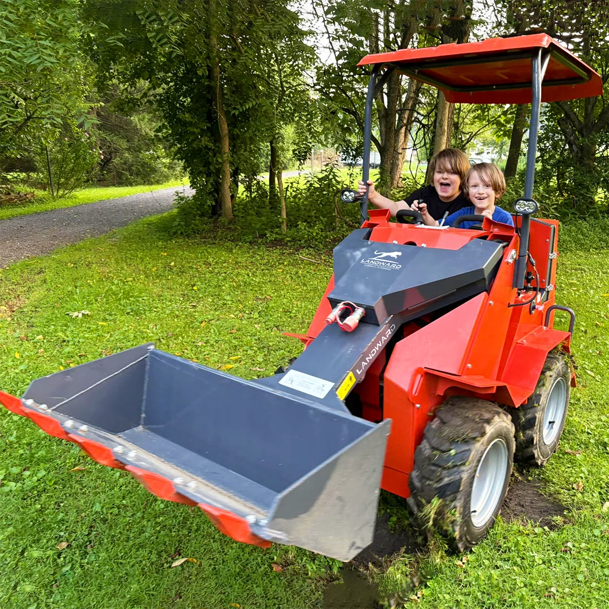 

Customized Wheel Skid Steer Loader Fast Delivery EPA Euro 5 Mini Loader China Factory Production Loading Tools Skid Steer Loader