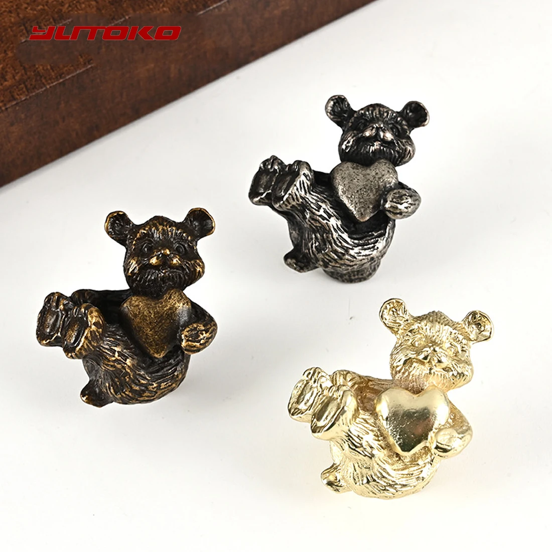 

YUTOKO Creative Personality Nordic Light Luxury Bear Drawer Pull Kitchen Cabinet Gold Handle Antique Brass Knob