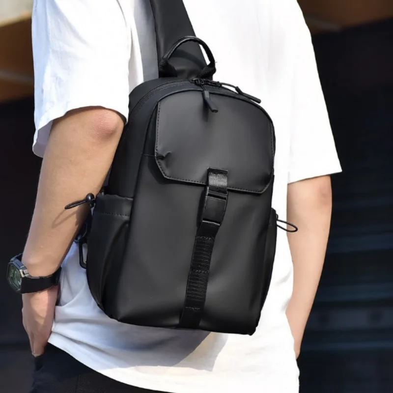 

Men Outdoor Travel Crossbody Bag Fashionable Lightweight Solid Color Shoulder Bag Portable Splash-proof Men's Small Handbag
