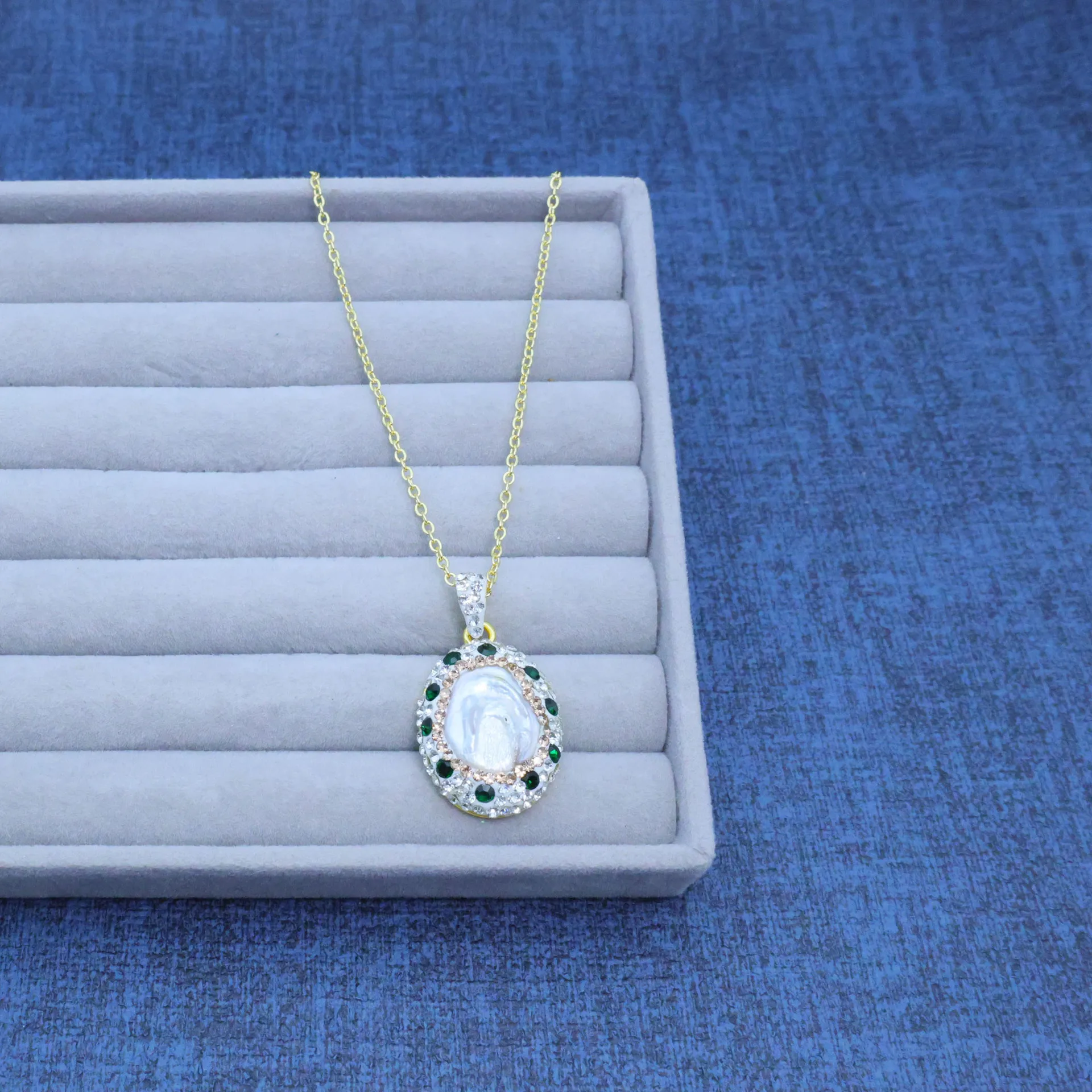 DIY accessories New natural pearl three-piece set full of diamonds design inlaid jewelry high-end atmosphere Internet celebrity