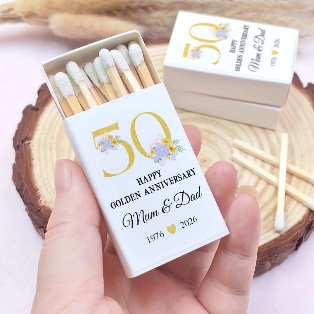 

Персонализированные спичечные коробки на годовщину, золотые свадебные сувениры оптом, уникальные подарки на годовщину в виде спичечных коробок.