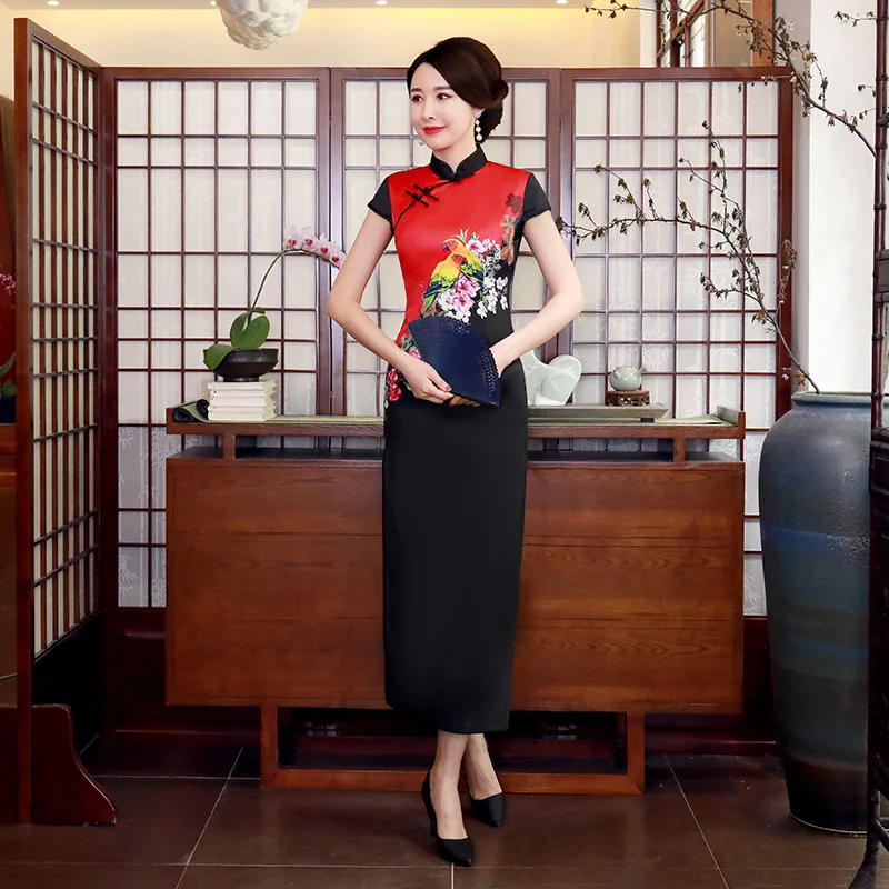 

Новый атласный Cheongsam, модифицированный длинный костюм в китайском стиле с принтом, облегающее платье больших размеров, костюм для выступлений