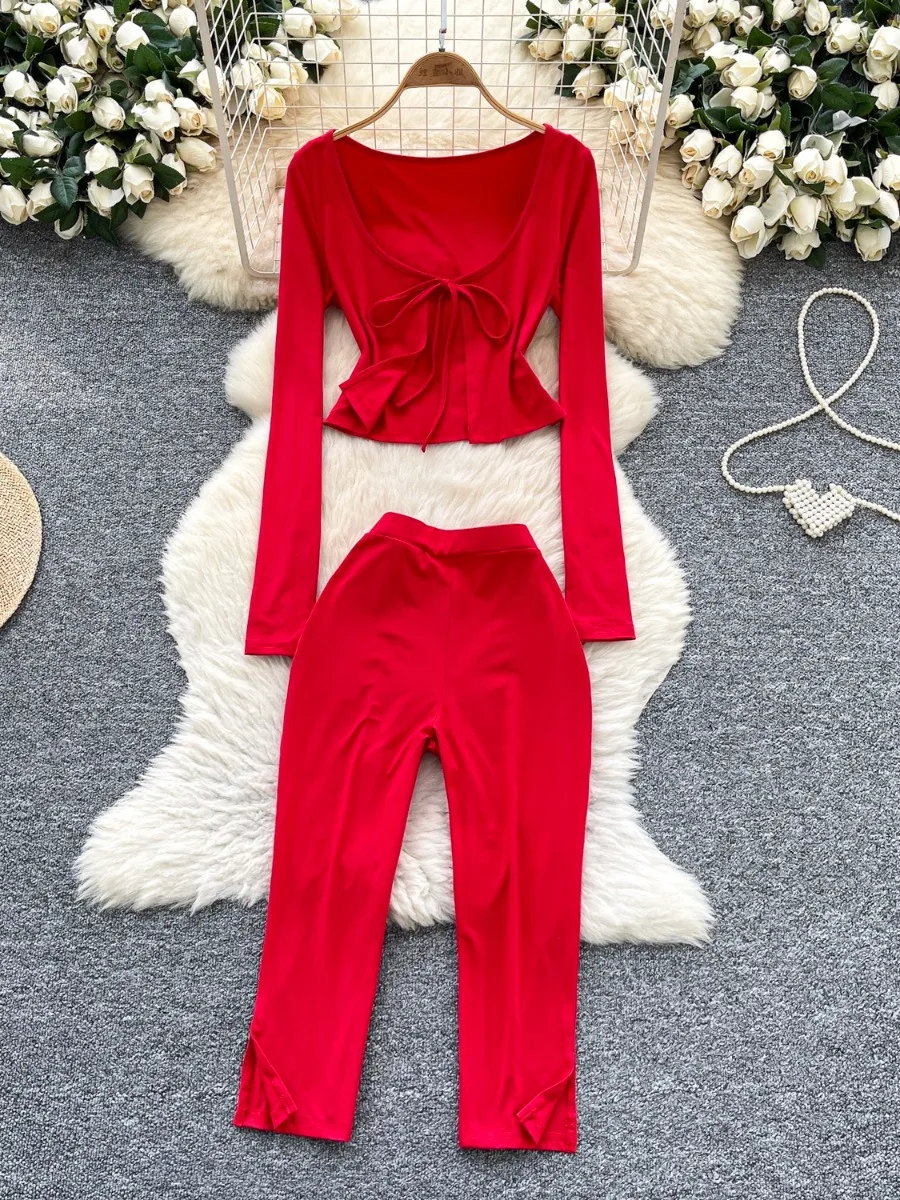 

Foamlina для женщин, новинка лета 2025 года, красный облегающий топ с длинными рукавами и облегающими капри, полукороткие брюки, комплект из двух предметов