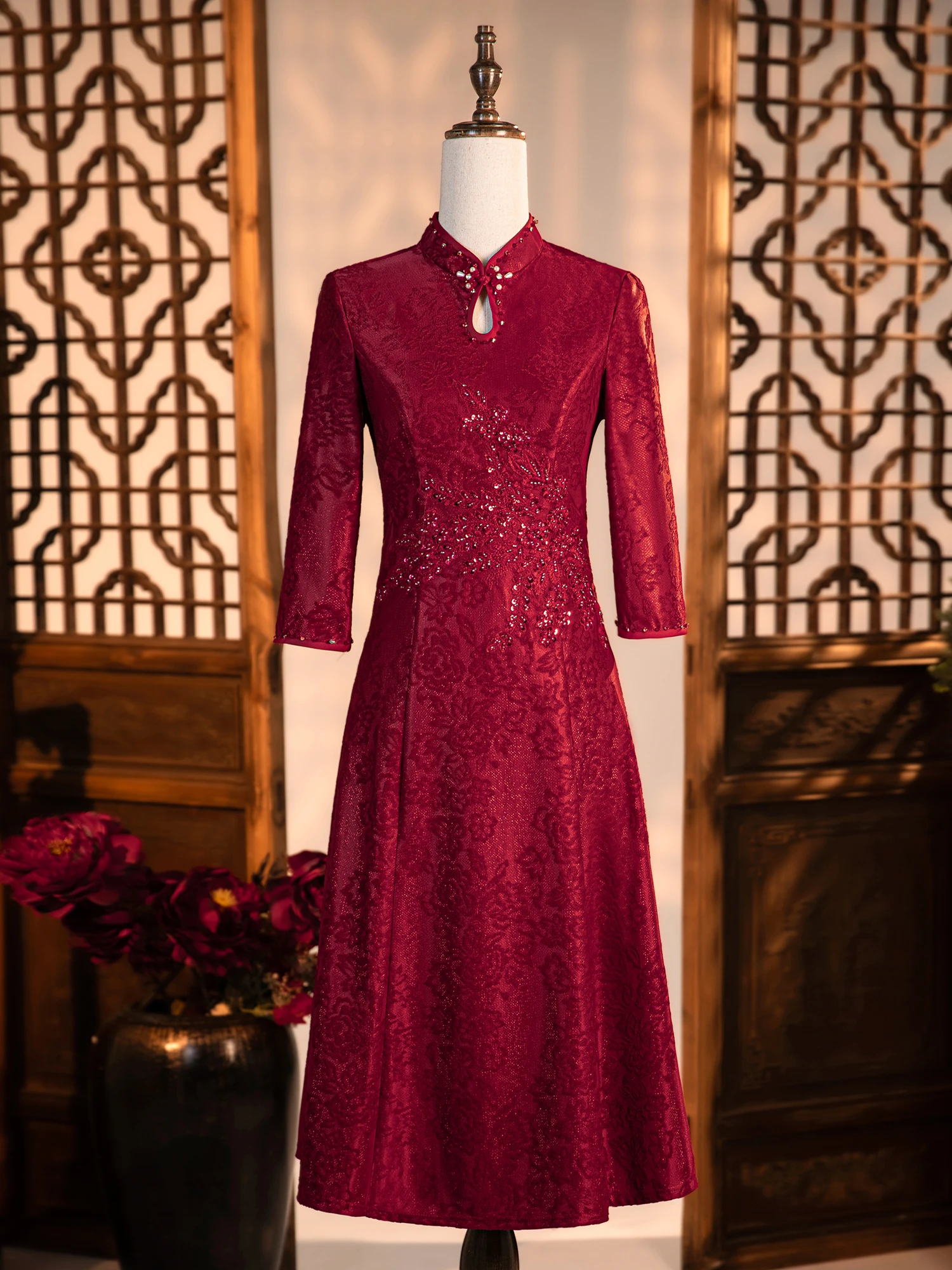 

Элегантное вышитое свадебное платье А-силуэта миди с длинными рукавами для матери невесты, осень-зима, новинка