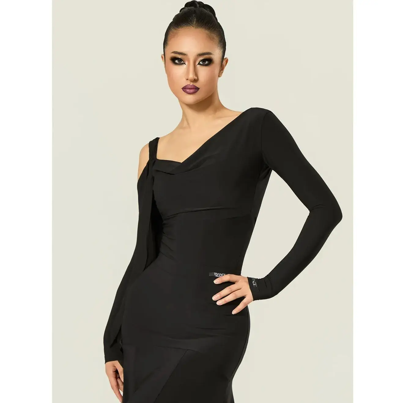 2026 New Modern Dance Tops Practice Costumes Off Shoulder Mesh Backless Top Chacha Tango Ballroom Dance Clothes Wear DQL12562