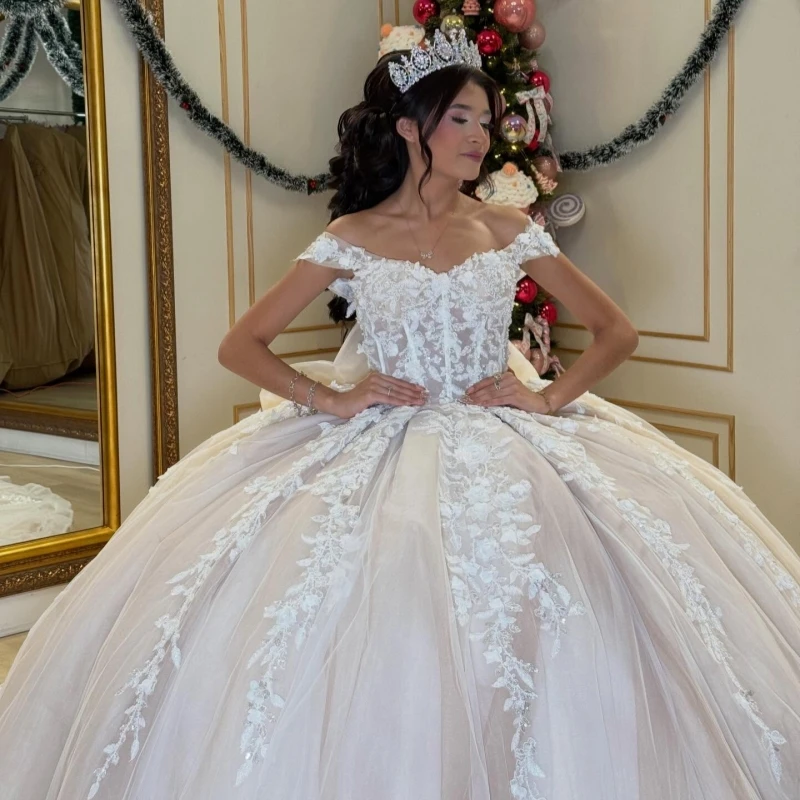 Champagne brillant Quinceanera robes hors de l'épaule Applique dentelle perles cristal arc tulle fête anniversaire doux 16 robe Vestid