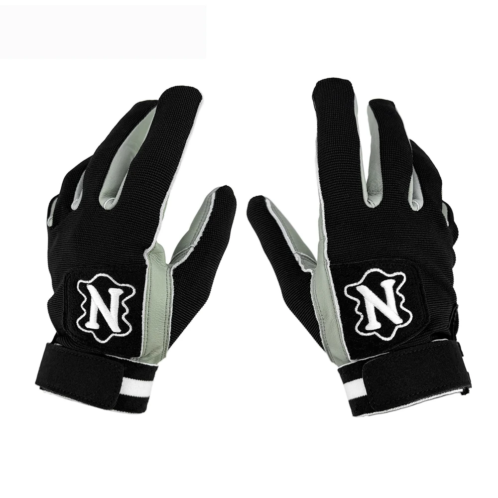 

Shekkingears Xtreme Neumann Tackified rugby gloves seal love to use gloves