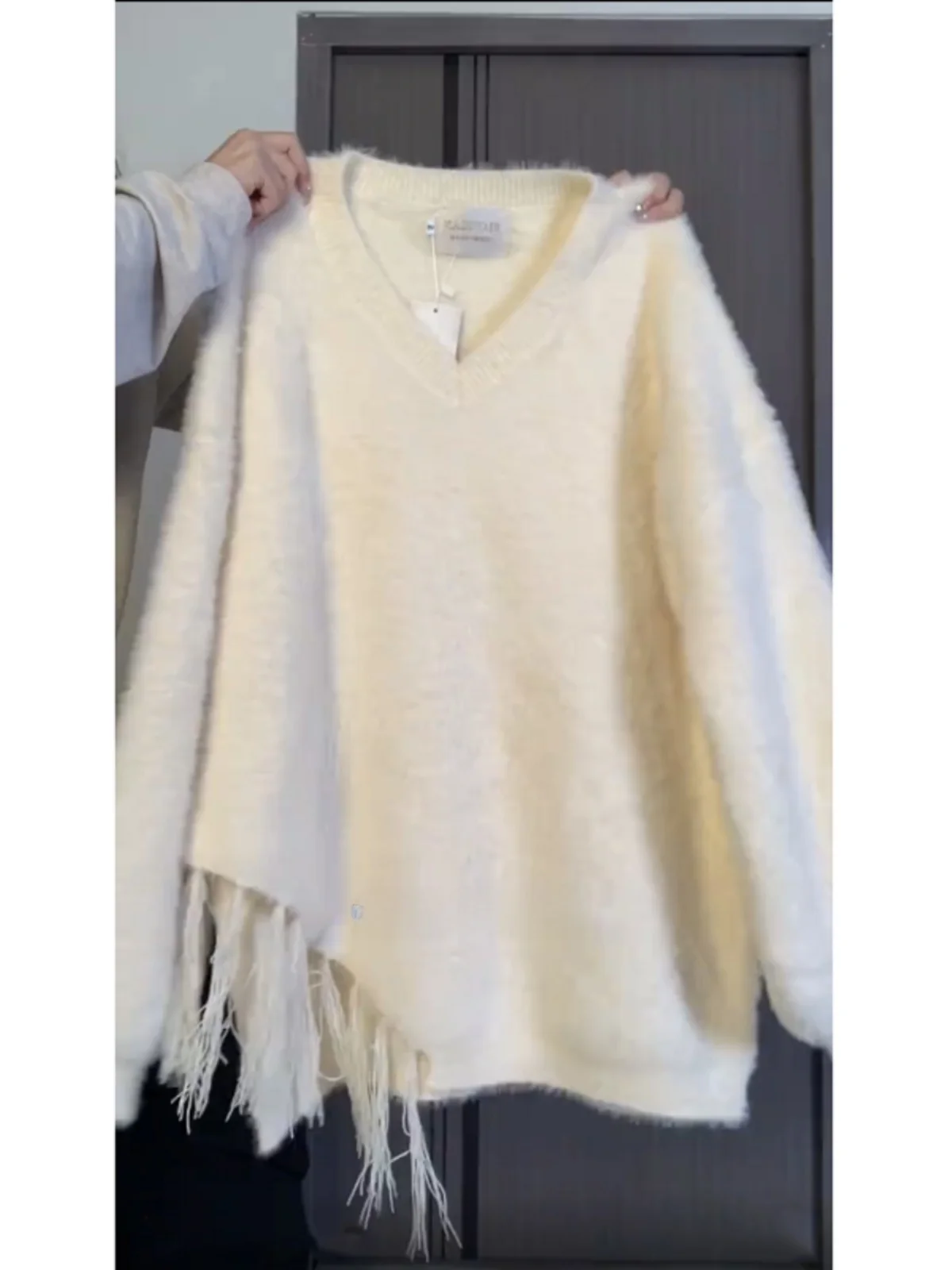 

Мягкий корейский вязаный свитер с V-образным вырезом, имитация овечьей шерсти, свободный крой, весенний повседневный топ с длинными рукавами для женщин