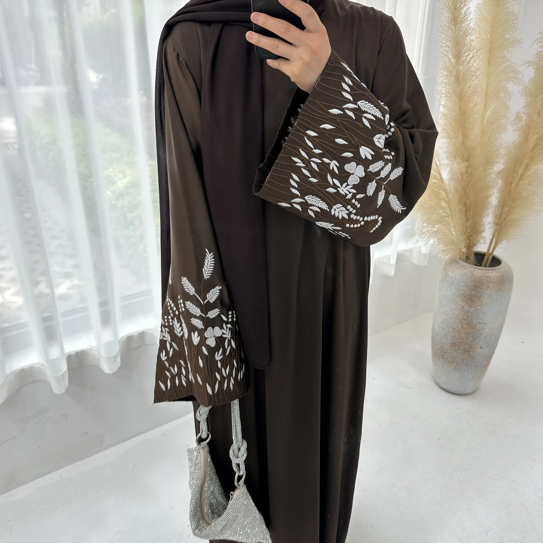 

Muslim Women Embroidery Maxi Dress Dubai Abaya Turkey Kaftan Eid Djellaba Ramadan Islamic Clothing Arabic Saudi Robe Caftan Gown