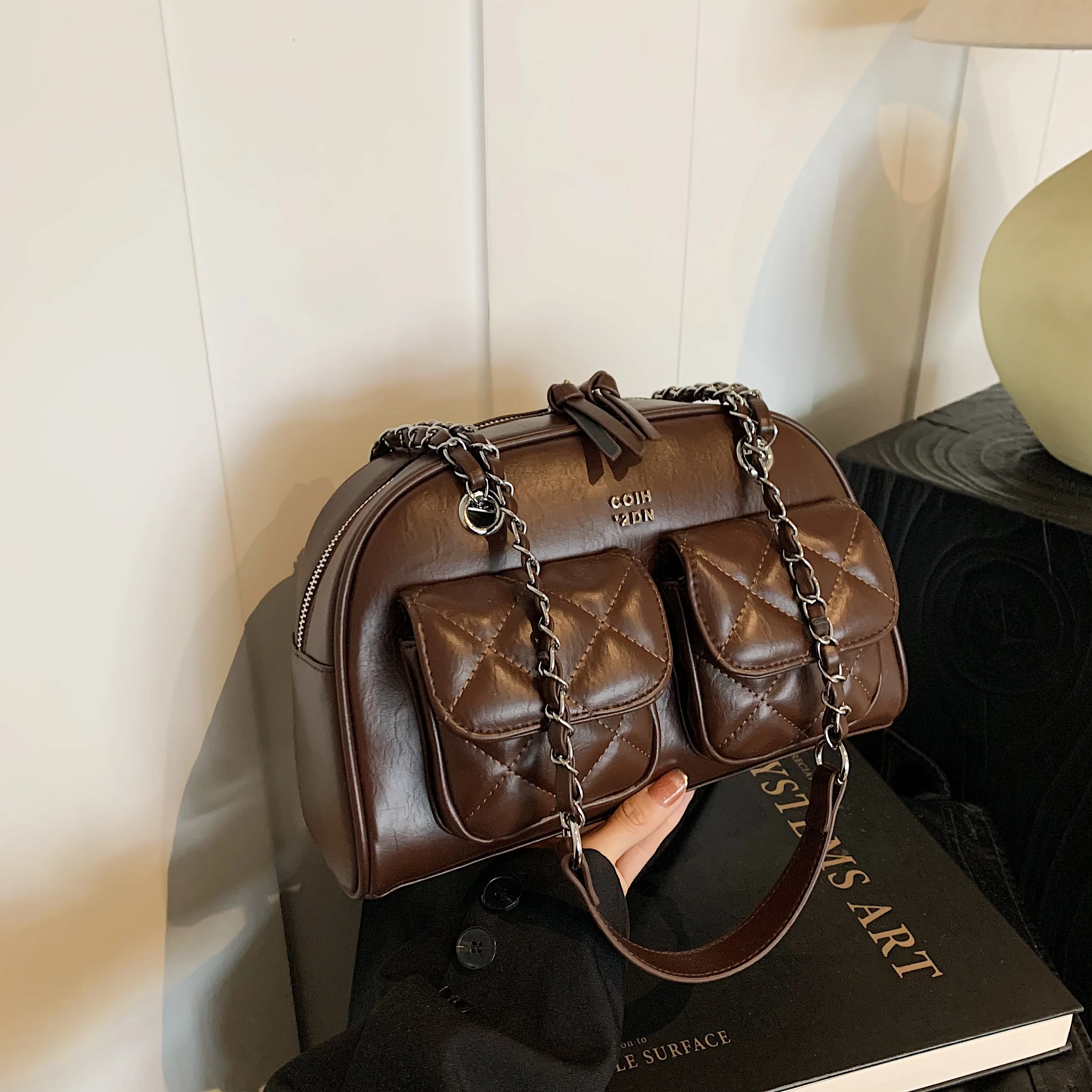

Luxury vintage Boston bag with Chanel-style embroidered pillow bag elegant commuting shoulder bag