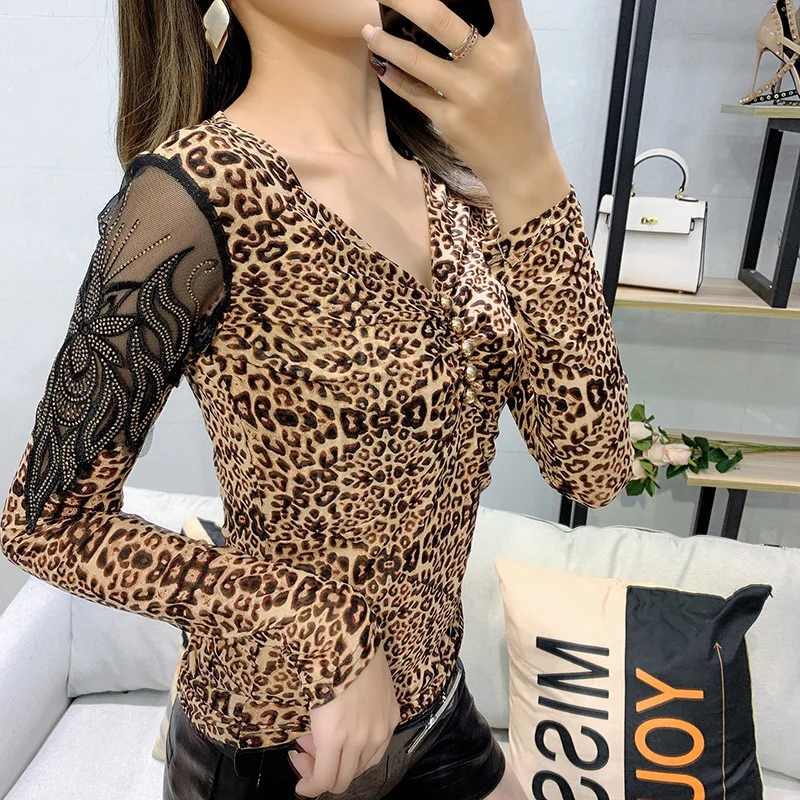 #7964 Spring Autumn Black Leopard T Shirt Women V Neck Buttons Spliced Mesh Long Sleeves Diamonds Women T Shirt Korean Style