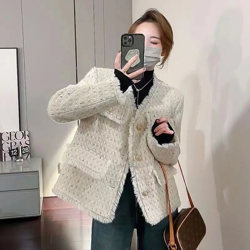 Xiaoxiangfeng Short Jacket Autumn Winter New Item Thickened Women Western Loose Versatile Age Reducing Long Sleeved Top